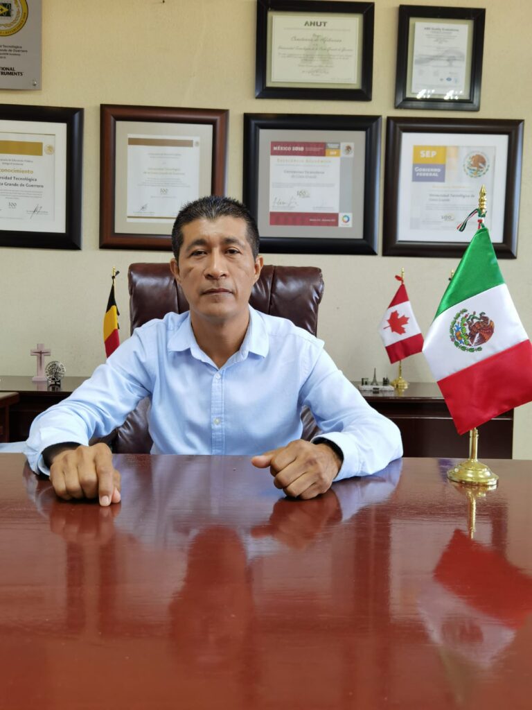 Nombran a Francisco Javier Elisea De la Cruz como rector de la UTCGG