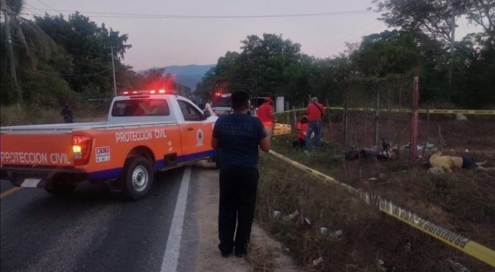 Accidente de moto en Coyuca deja un muerto y un herido