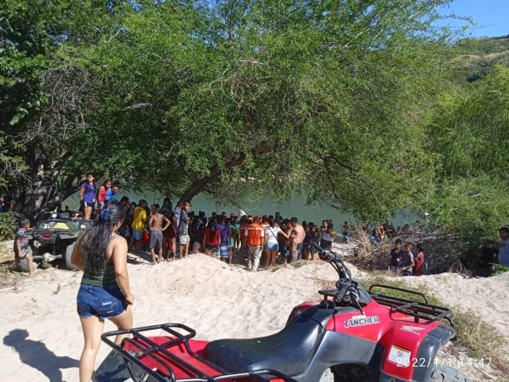 Se ahoga turista en río de Tecpan