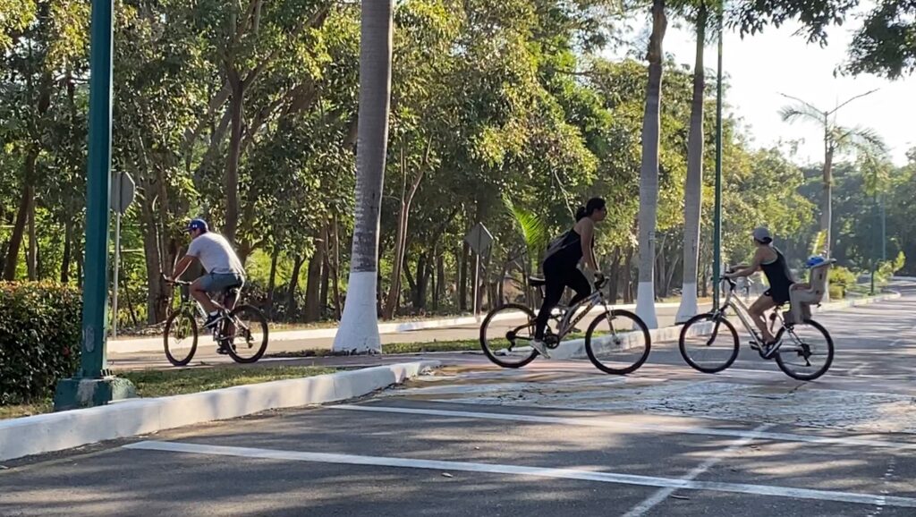 Mas de 7 mil personas visitaron la Ciclopista de Ixtapa