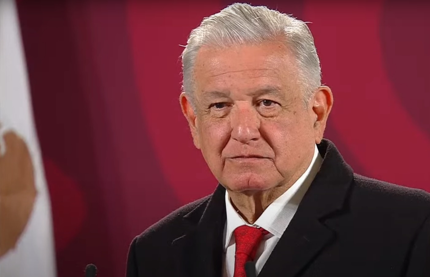 AMLO justifica a Abelina López