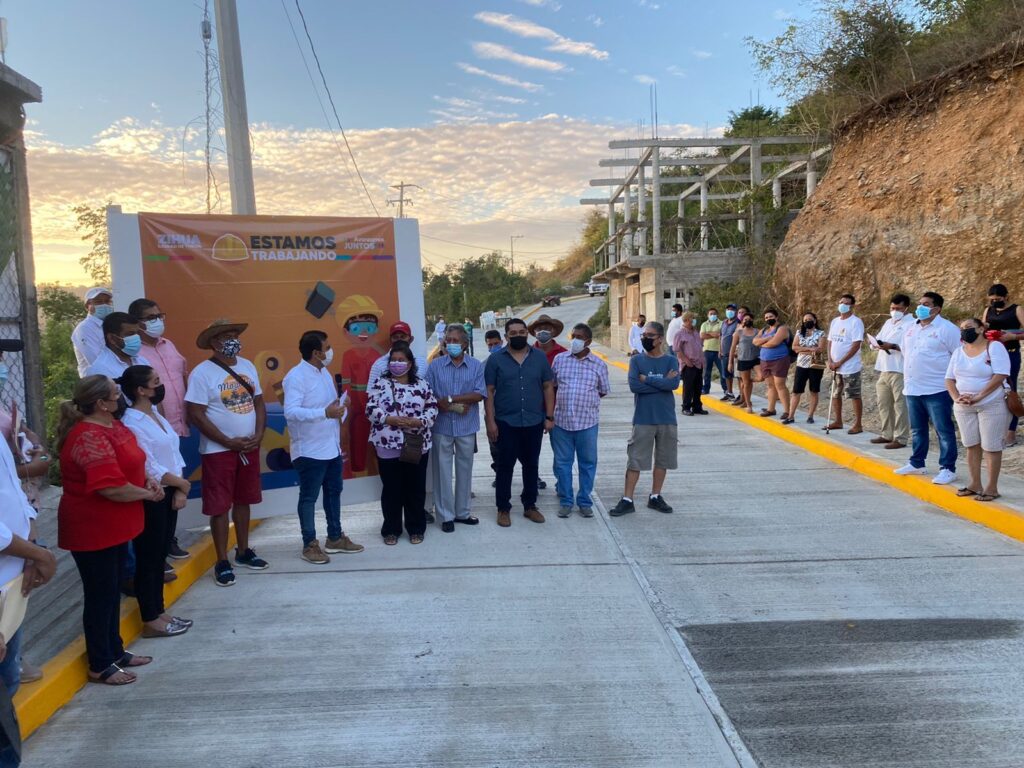 Concluye primera etapa de pavimentación de calle Principal en Lomas Diamante