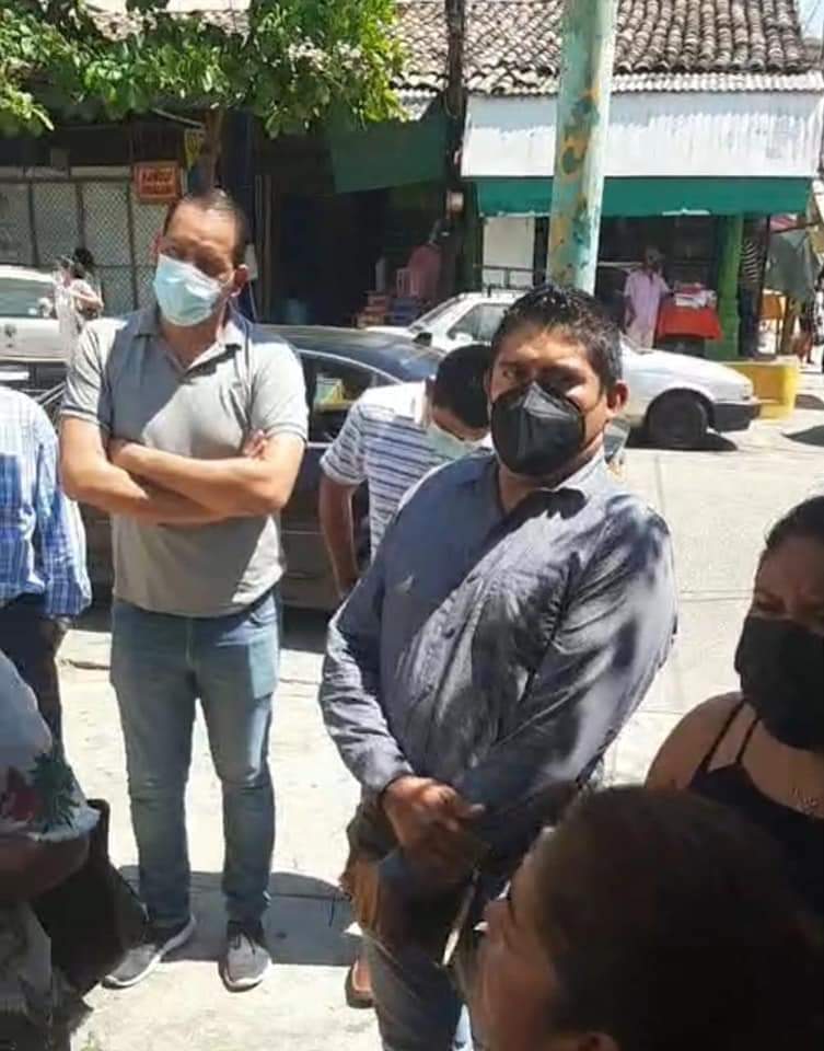 Toman ganaderos ayuntamiento de Coyuca