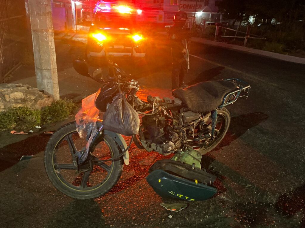 Un motociclista lesionado al chocar con un Vocho