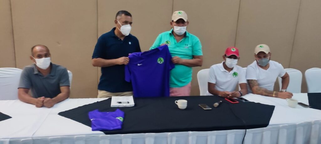 Presentan a nuevo DT de Iguanas FC