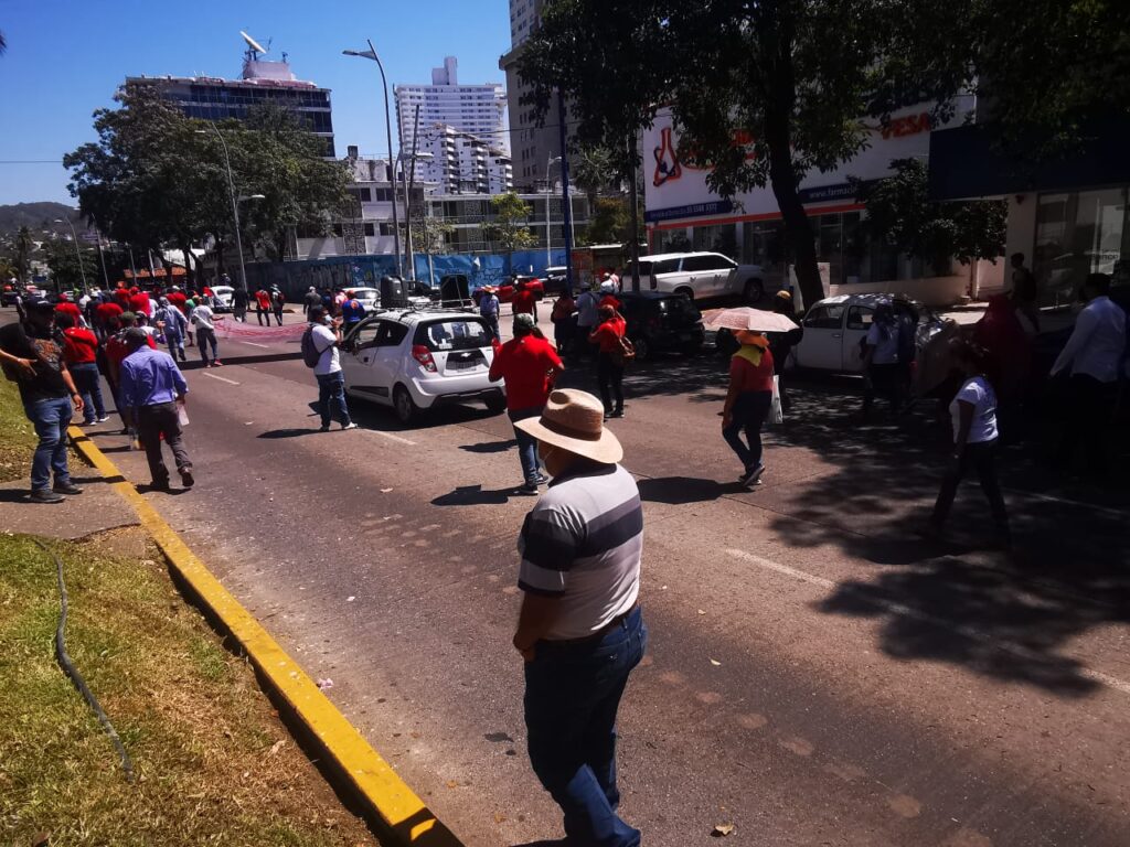 Van cetegistas a protesta en Acapulco