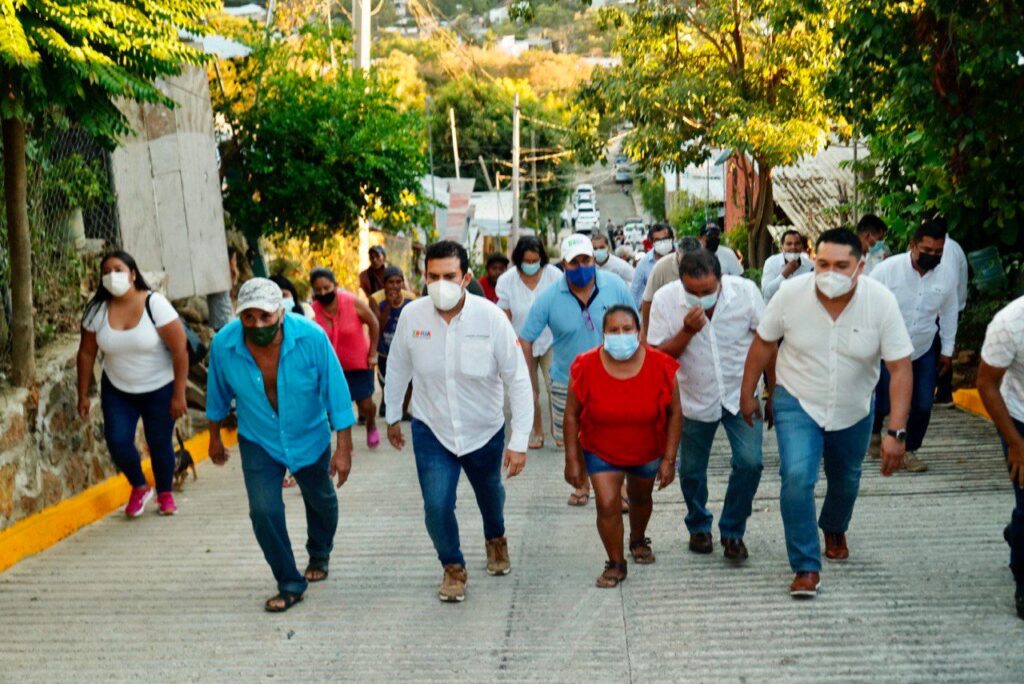 Pavimentación de calle Girasoles en Ampliación Barril, una más que entrega Presidente Jorge Sánchez