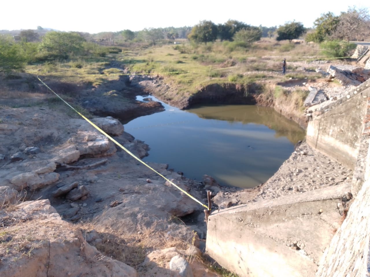 Tres menores aparecen sin vida en Petatlán