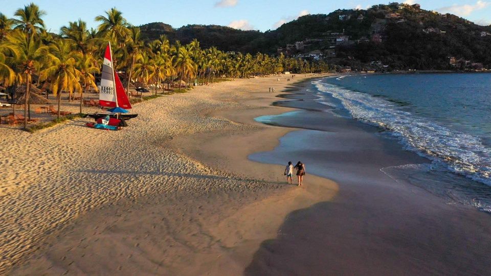 De nueva cuenta, playa La Ropa posicionado en el décimo balneario más popular del país