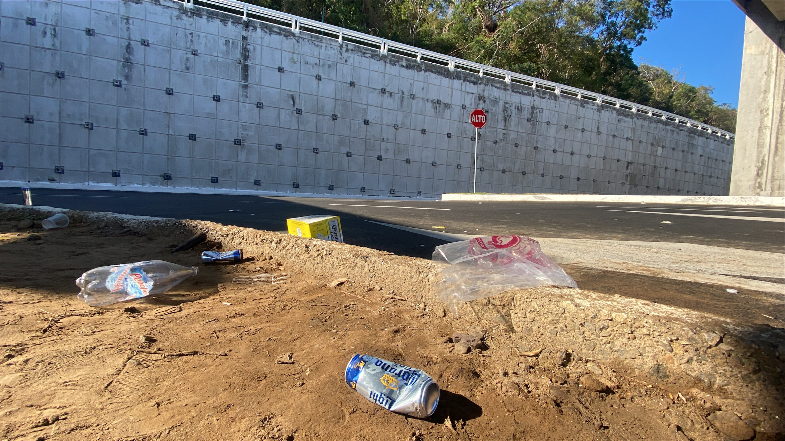 Personas siguen abandonando basura en calles del CIP Ixtapa