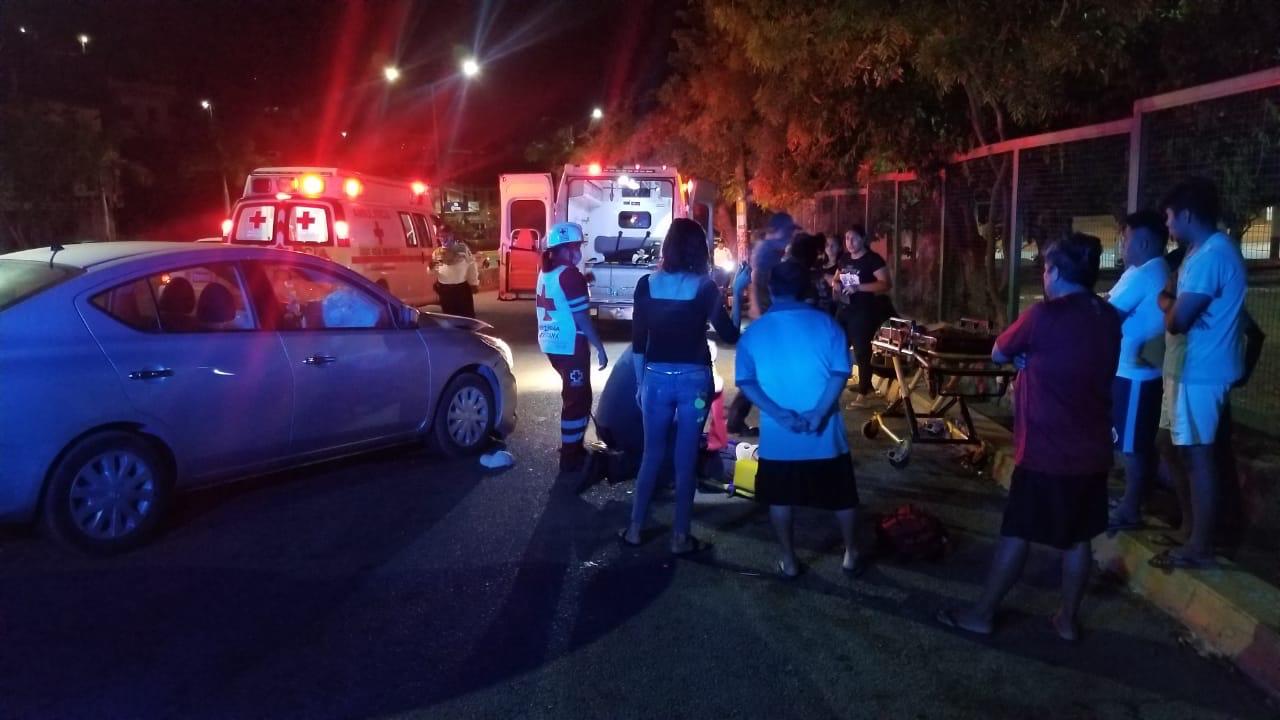 Motociclista arrollado en Paseo de Zihuatanejo