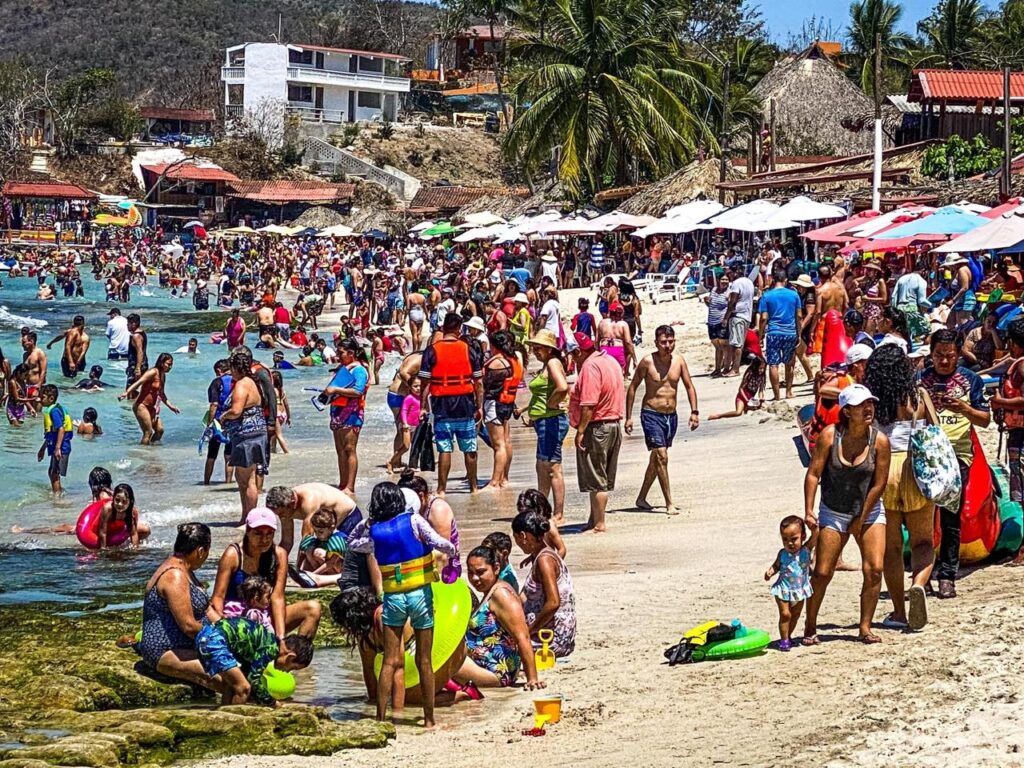 Playa Las gatas, la más visitada por el turismo