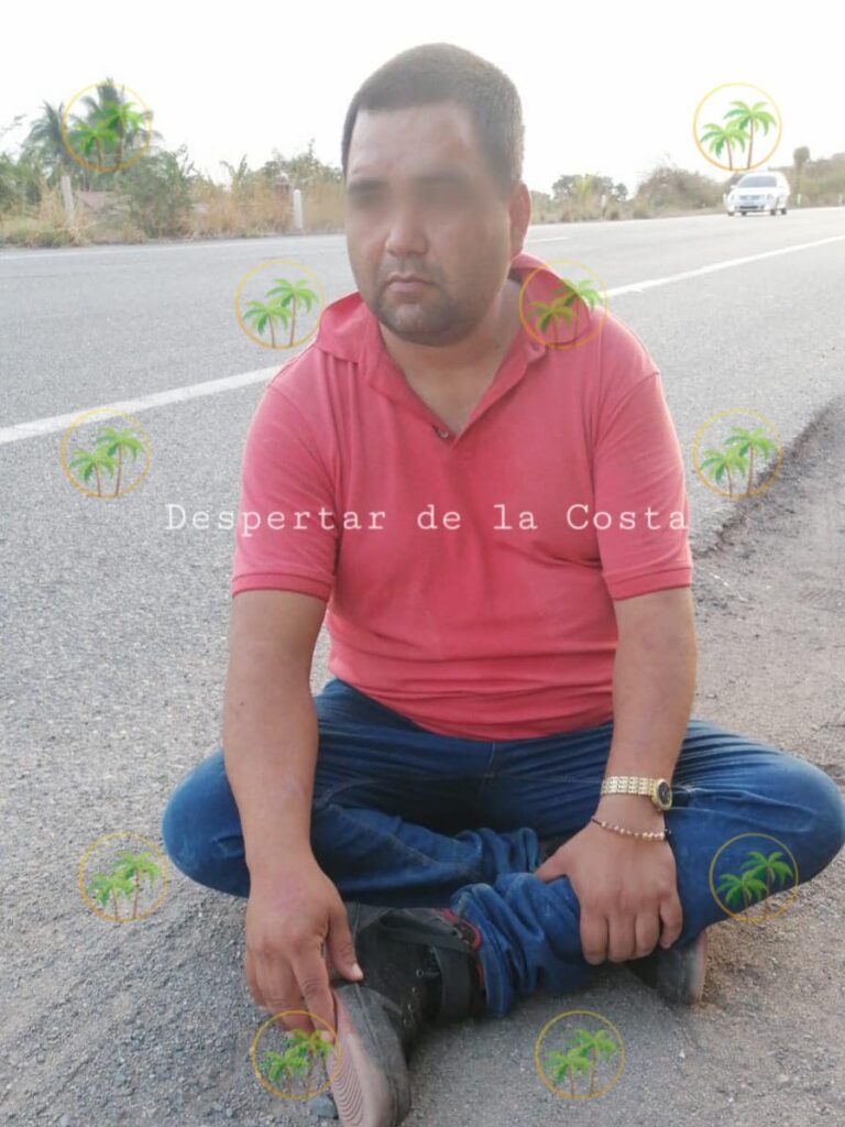 Abandonan a joven hombre a orilla de carretera en Zihuatanejo