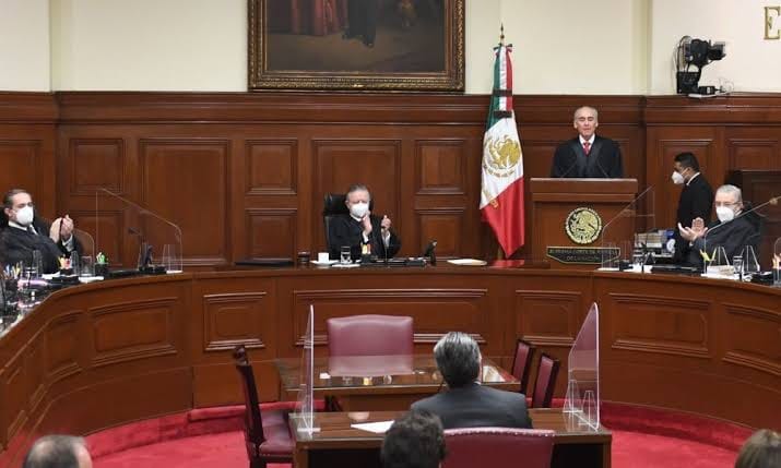 La Corte ratifica sueldos de la Cofece; ganarán más que López Obrador