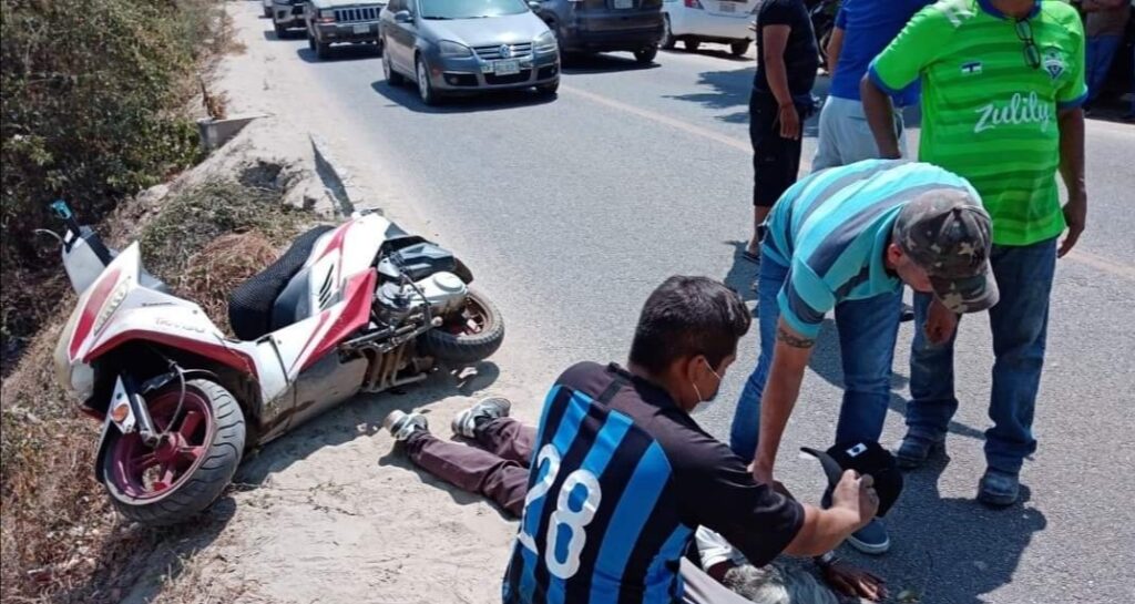 Lesionado al derrapar en motocicleta en Técpan