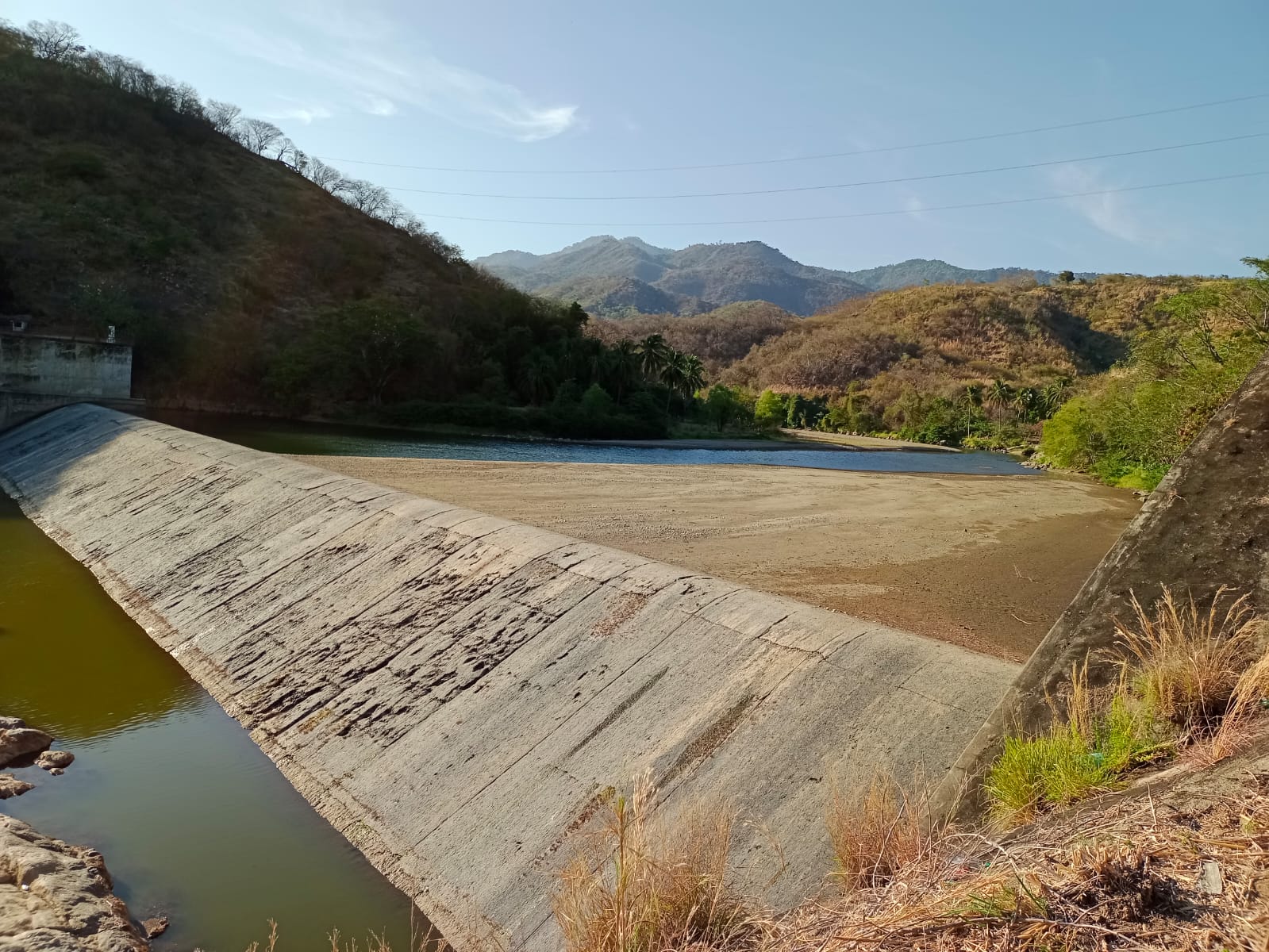 Advierten por bajos niveles de presa en Atoyac