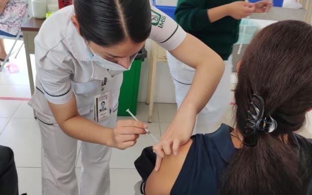 En abril IMSS y Sector Salud federal llevan a cabo una vacunación intensiva contra COVID-19 en todo México