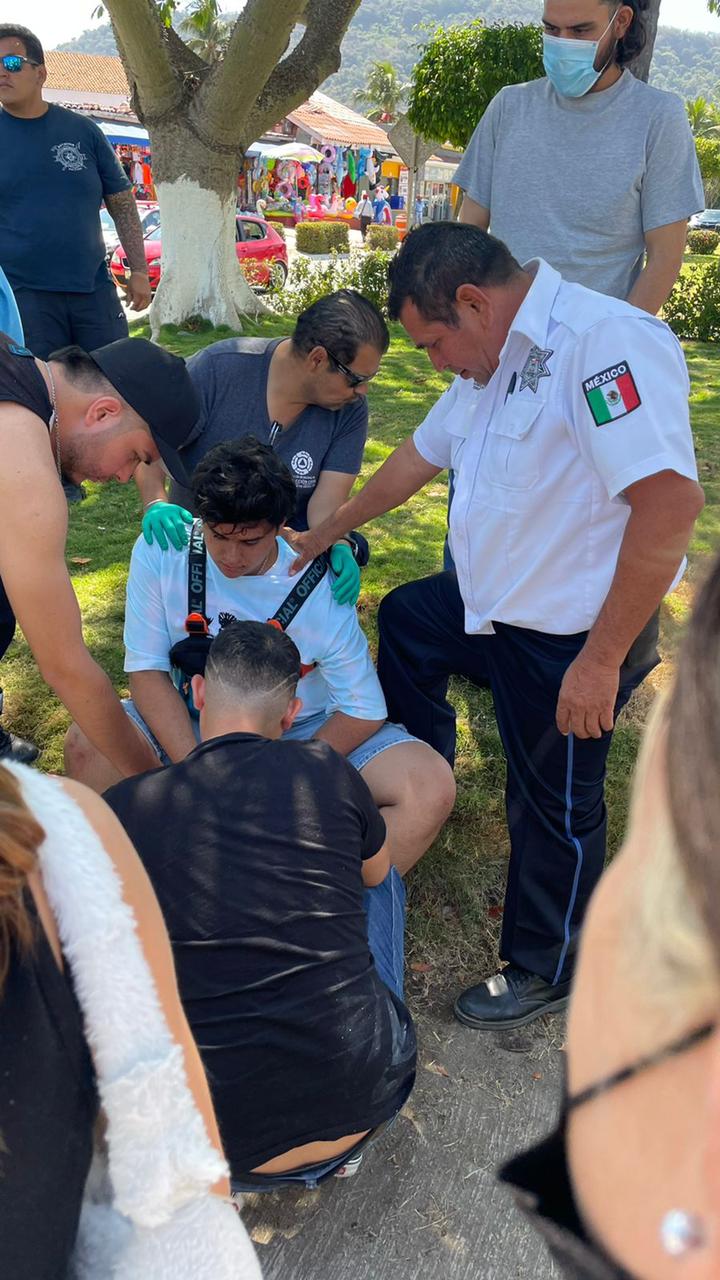 Turista se lesiona al sufrir caída en el bulevar Paseo de Ixtapa