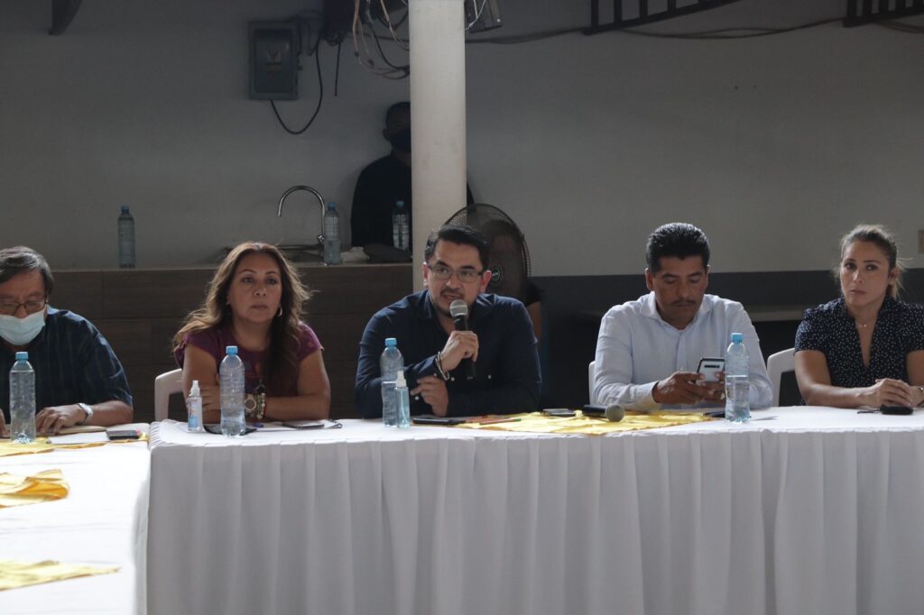 Presenta el gobierno de Guerrero estrategia de bienestar para habitantes de Petacalco
