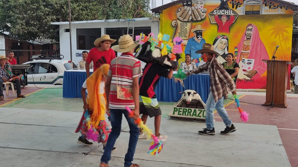 Realizan evento cultural en El Súchil