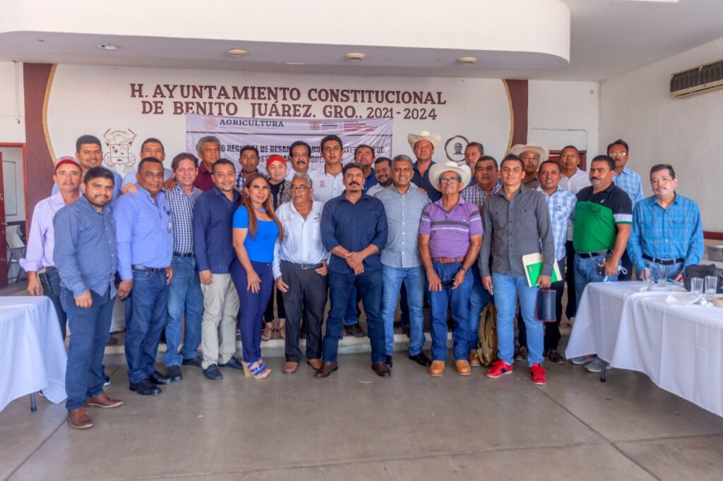 Asiste municipio de Petatlán a consejo regional de desarrollo sustentable