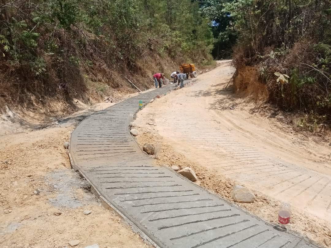 Comunidad realiza obra propia en Río Verde