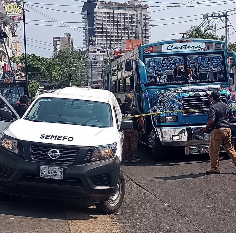 Aplasta camión urbano a un adulto mayor en Acapulco  
