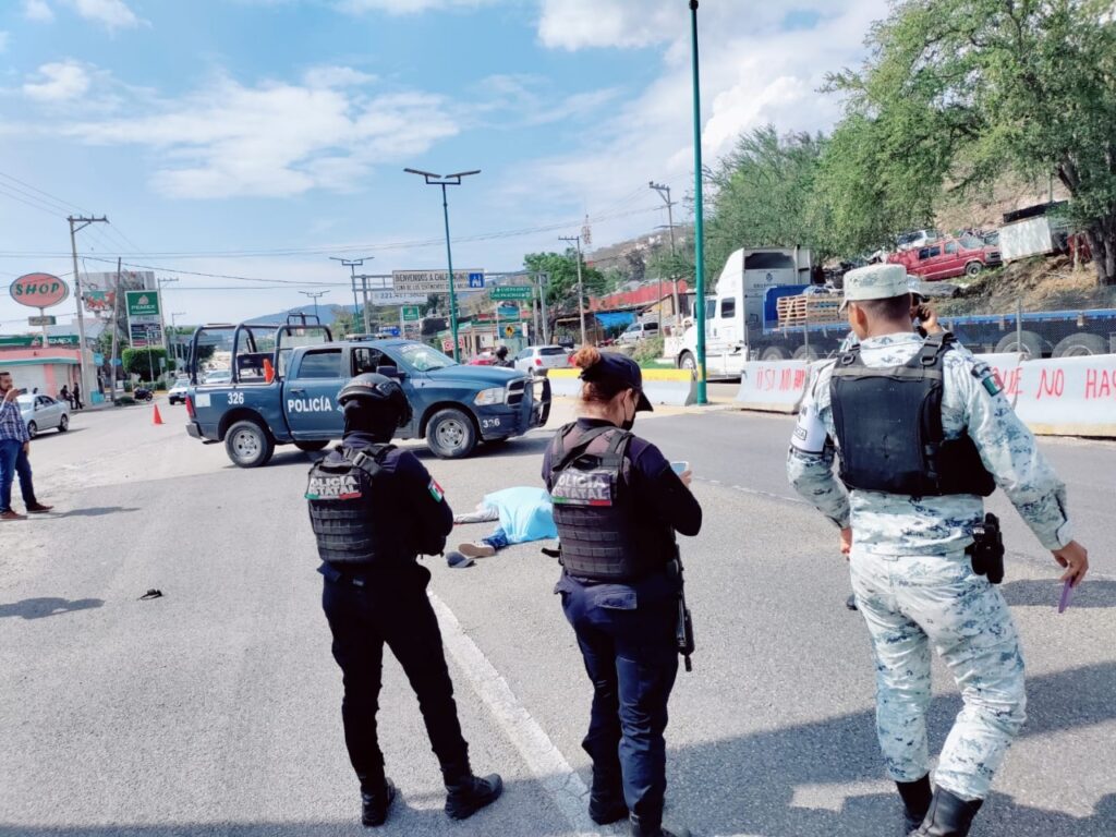 En el bulevar Vicente Guerrero de Chilpancingo… Regresaba por su auto que dejó estacionado por bloqueo de la CETEG y murió atropellado