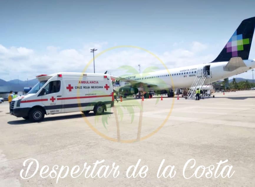 Anciana murió de un infarto en avión que volaba a Zihuatanejo