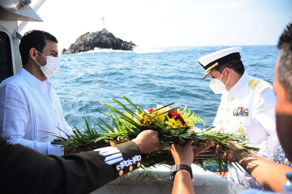 Presidente Jorge Sánchez asiste a ceremonia conmemorativa del Día de la Marina Nacional