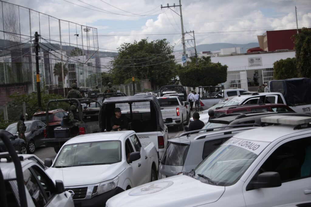 En Chilpancingo… Resguardan Delegación de la FGR por puesta a disposición de 8 detenidos de la UPOEG