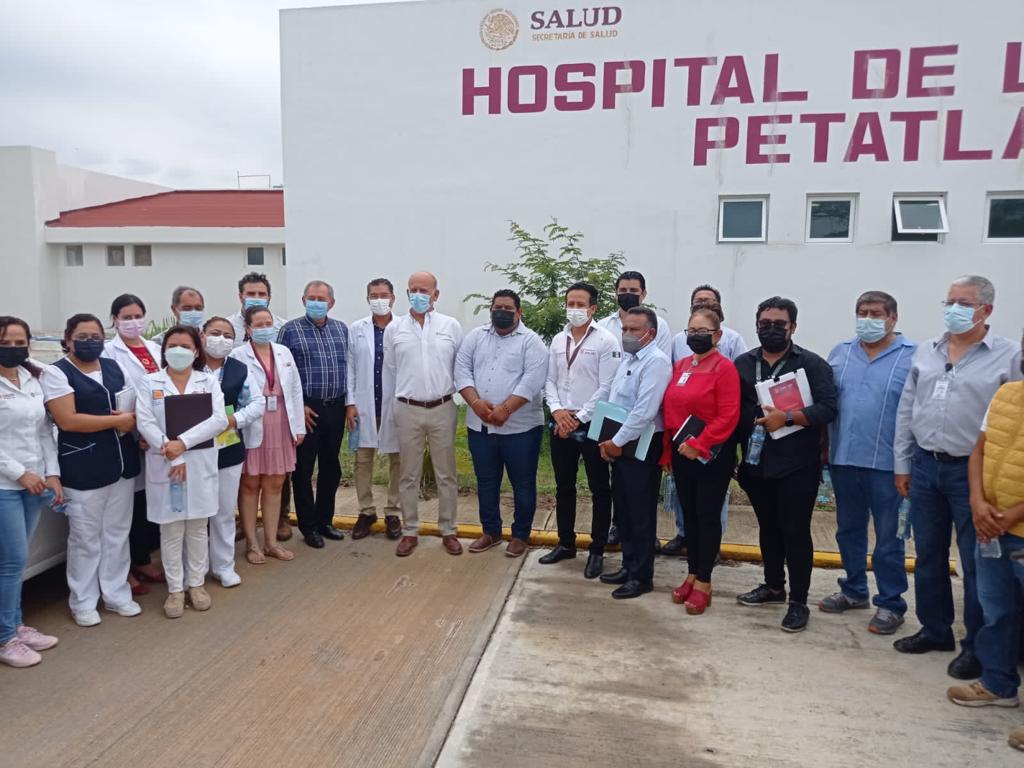 Supervisa alcalde de Petatlán obra de nuevo hospital