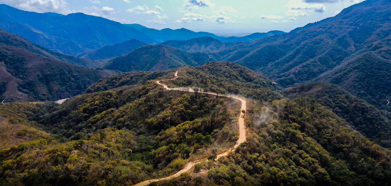 Rehabilitan más de 700 kilómetros de caminos en Petatlán