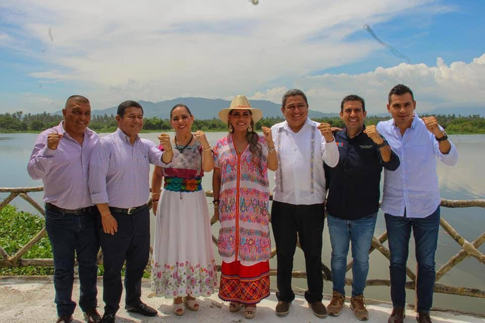 Presidente Jorge Sánchez Allec, se reúne con la gobernadora Evelyn Salgado y presidentes de la Costa Grande