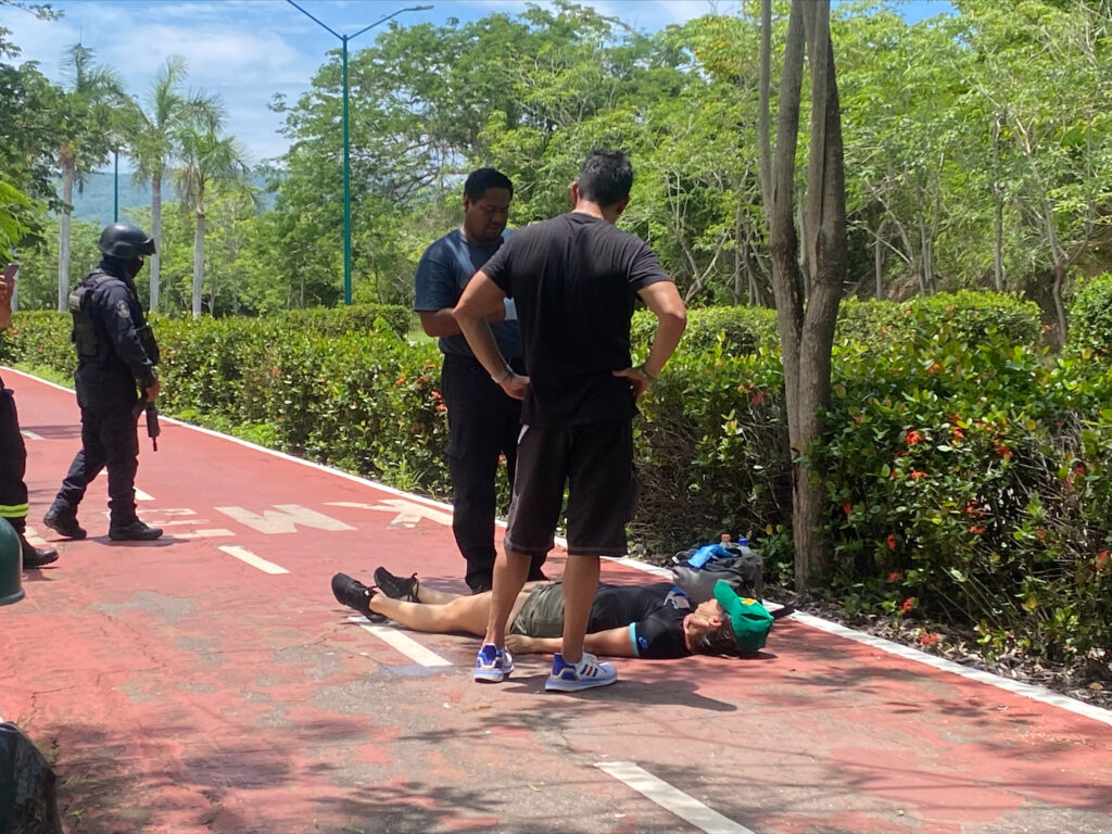 Turista sufre fractura en accidente de bicicleta en ciclopista Ixtapa