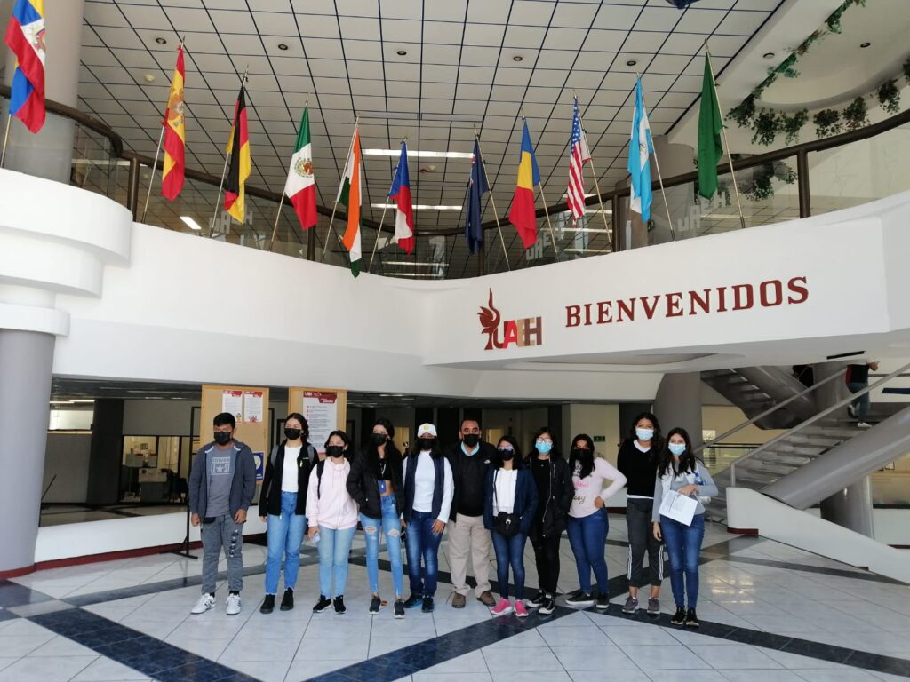 Estudiantes de Prepa 13 estrechan colaboración con preparatorias de México