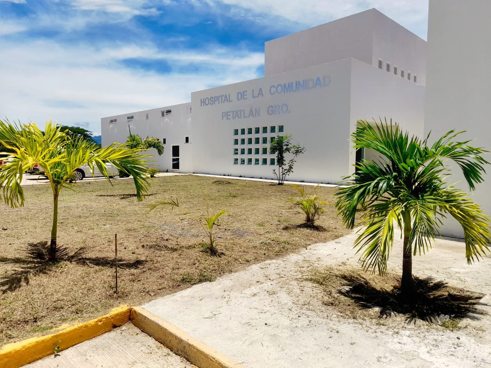 SUPERVISAN TITULAR DE INSABI Y DE LA SECRETARÍA DE SALUD GUERRERO LAS OBRAS Y EQUIPAMIENTO QUE SE REALIZAN EN EL HOSPITAL DE PETATLÁN