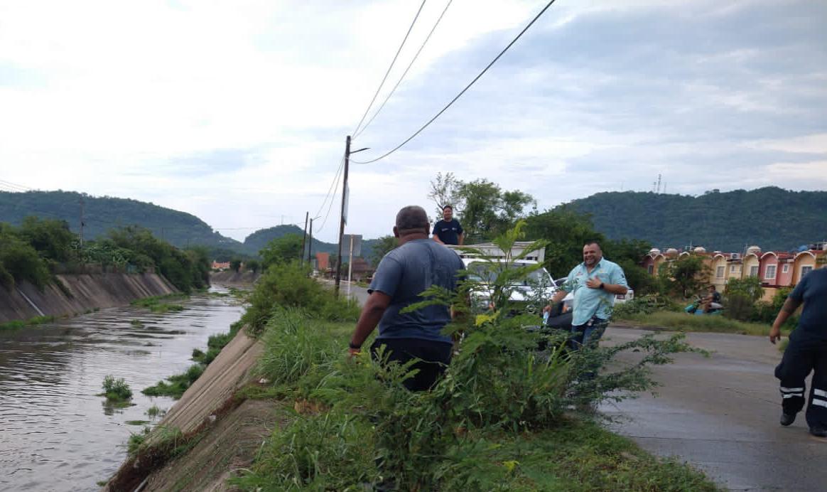 SPCGRO atiende afectaciones por tormenta local en Ixtapa Zihuatanejo