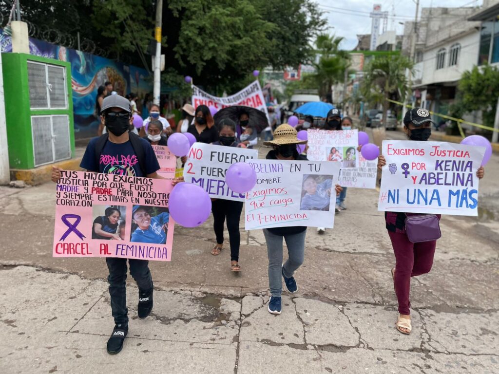 Marchan en Tlapa, exigen castigo para el asesino de dos mujeres nahuas