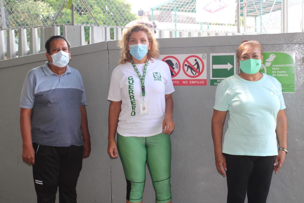 Con éxito, pacientes con enfermedades crónico-degenerativas del IMSS Guerrero culminan curso en CSS Acapulco