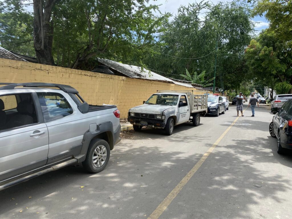 Chofer ocasiona choque y trata de escapar, pero es alcanzado por la afectada