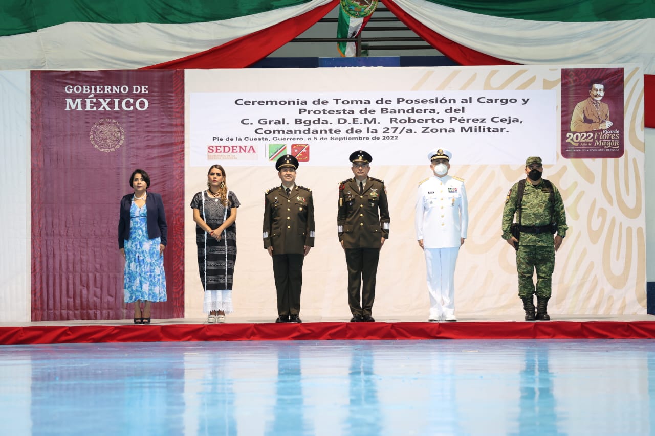 Asiste Evelyn Salgado a la ceremonia de posesión de Roberto Pérez Ceja como comandante de la 27 Zona Militar