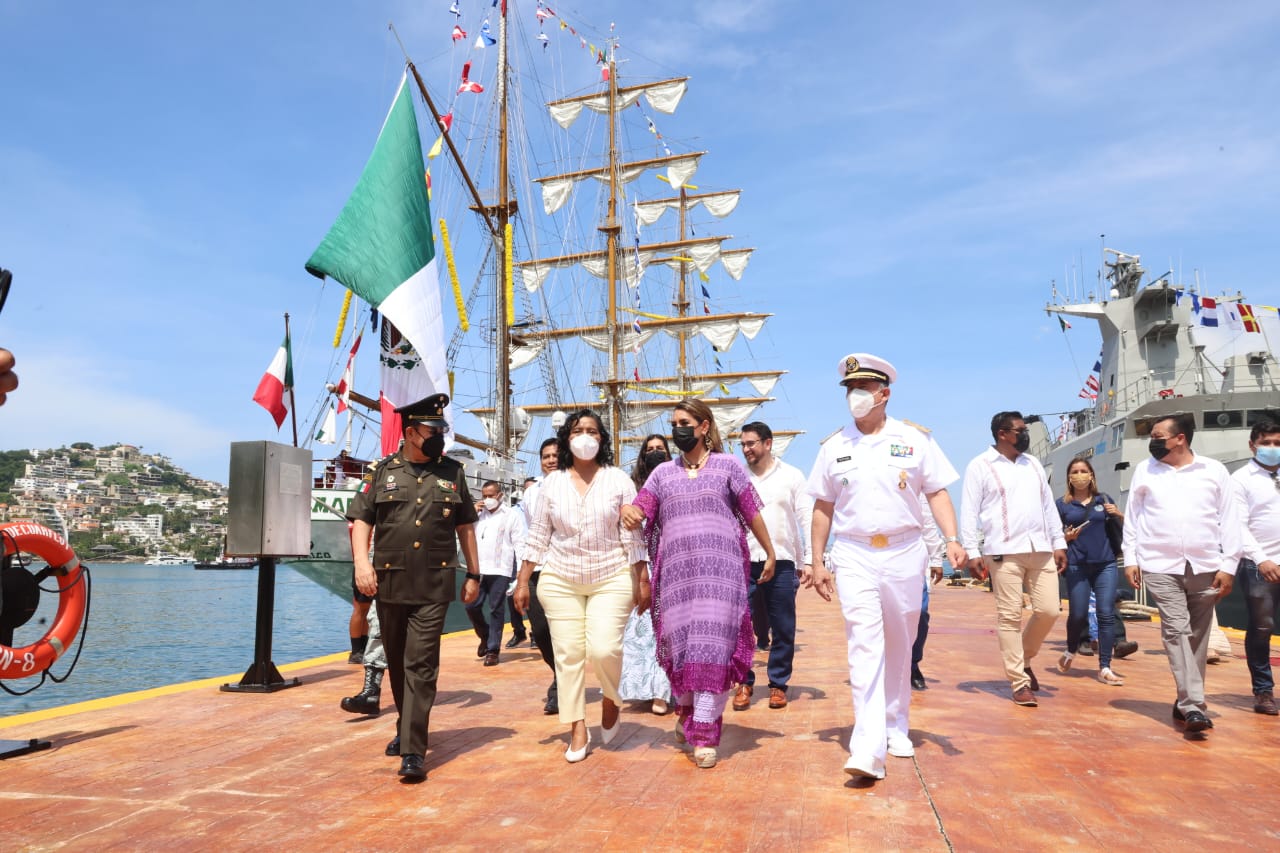 ASISTE LA GOBERNADORA EVELYN SALGADO PINEDA A LA CEREMONIA DE ARRIBO DEL BUQUE ESCUELA CUAUHTÉMOC