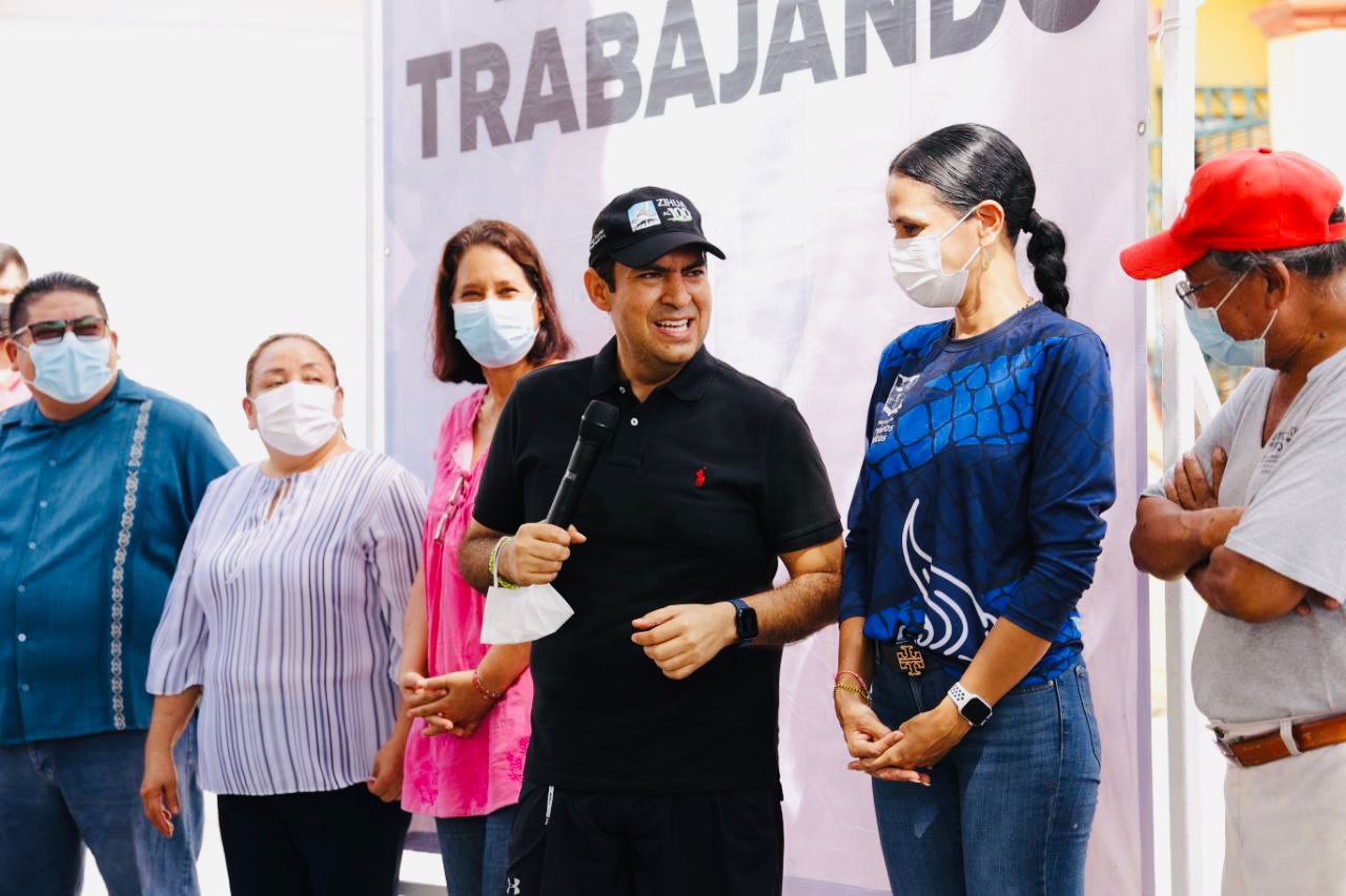 Alcalde Jorge Sánchez Allec arranca dos pavimentaciones en circuito vial