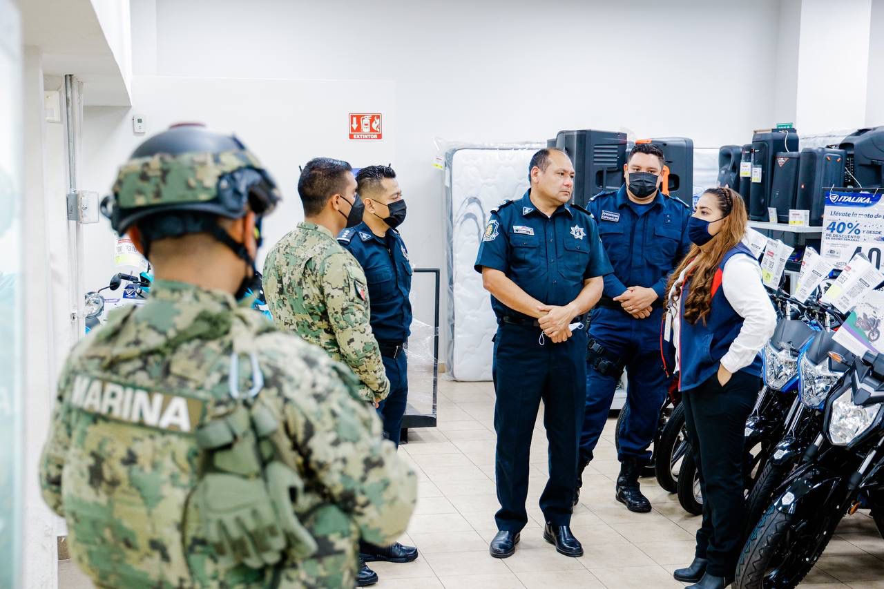 Autoridades federales, estatales y municipales realizan operativo de vigilancia en tiendas de autoservicio