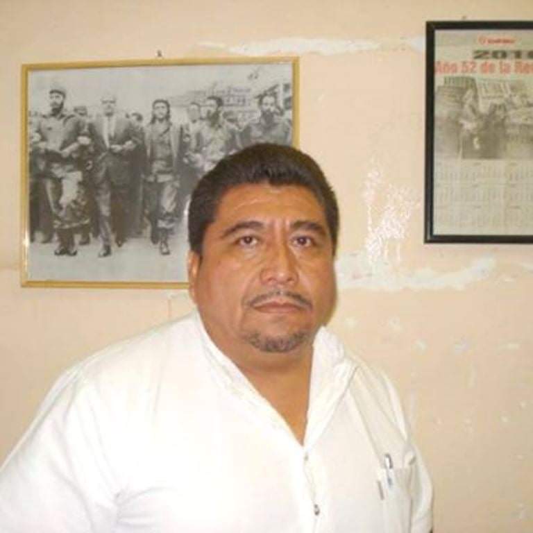 Señalan a docentes por duplicidad de funciones en Atoyac