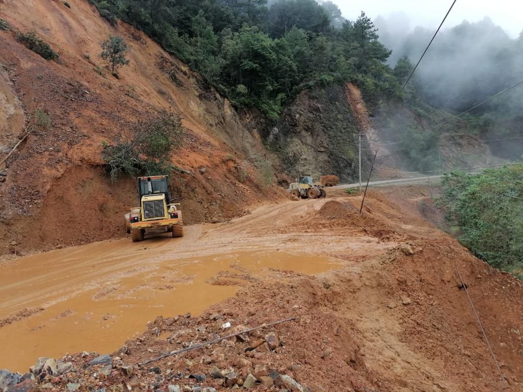 CICAEG ATIENDE DE FORMA INMEDIATA DERRUMBE EN EL MUNICIPIO DE ILIATENCO EN LA REGIÓN DE LA MONTAÑA