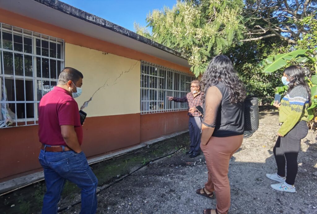 Chilpancingo… Alumnos de telesecundaria temen que su inmueble se desplome