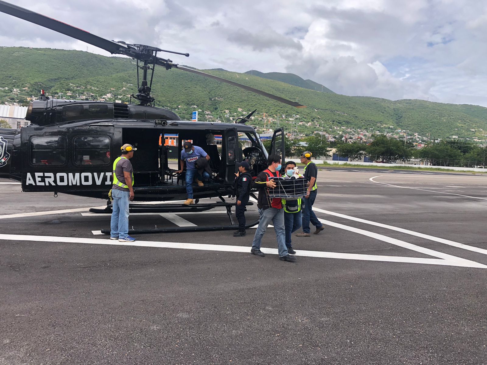 Realiza gobierno del estado traslado aéreo urgente de recién nacido delicado de salud de Tlapa a la Ciudad de México