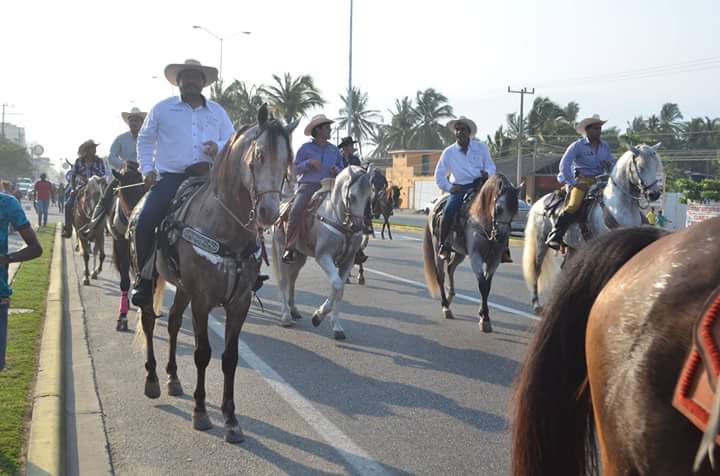 Reanudan cabalgatas en el municipio